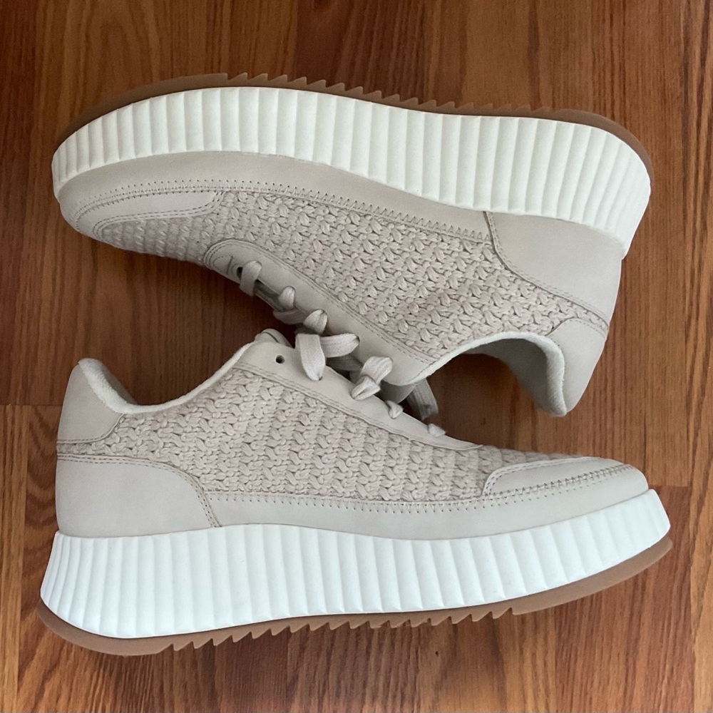 Steve Madden NYC platform sneaker size 9